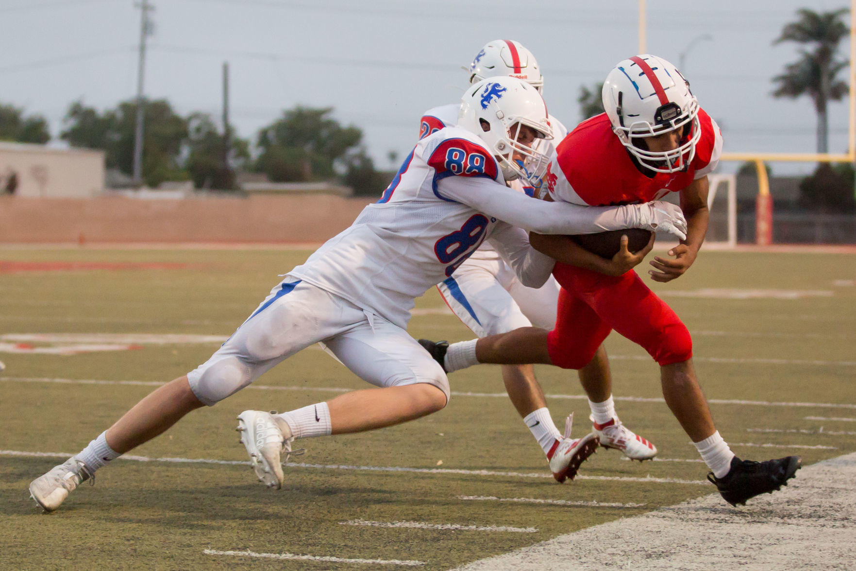 083019 Santa Maria San Marcos Football 13.jpg